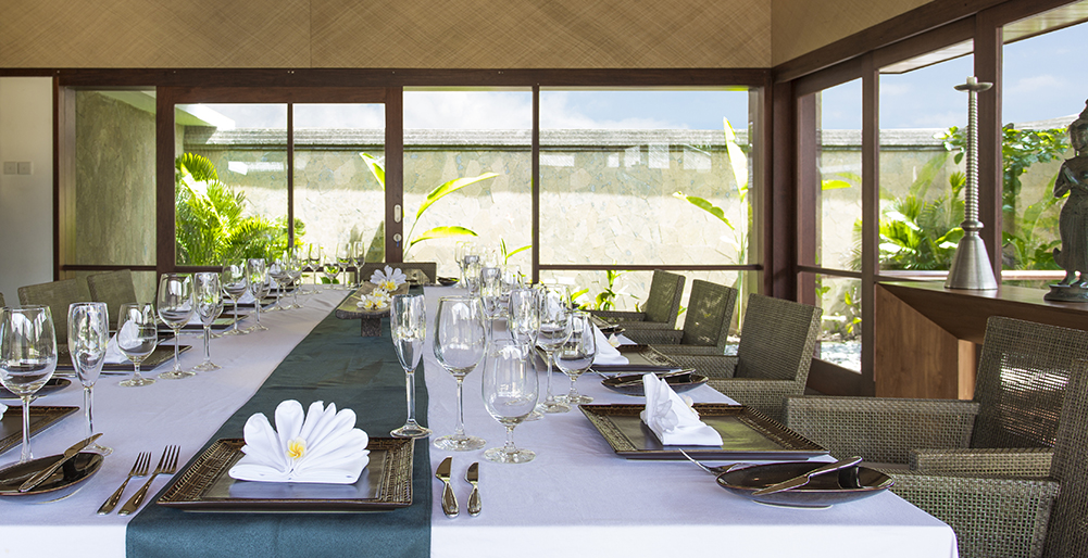Villa Bayu Gita Beachfront - Indoor dining